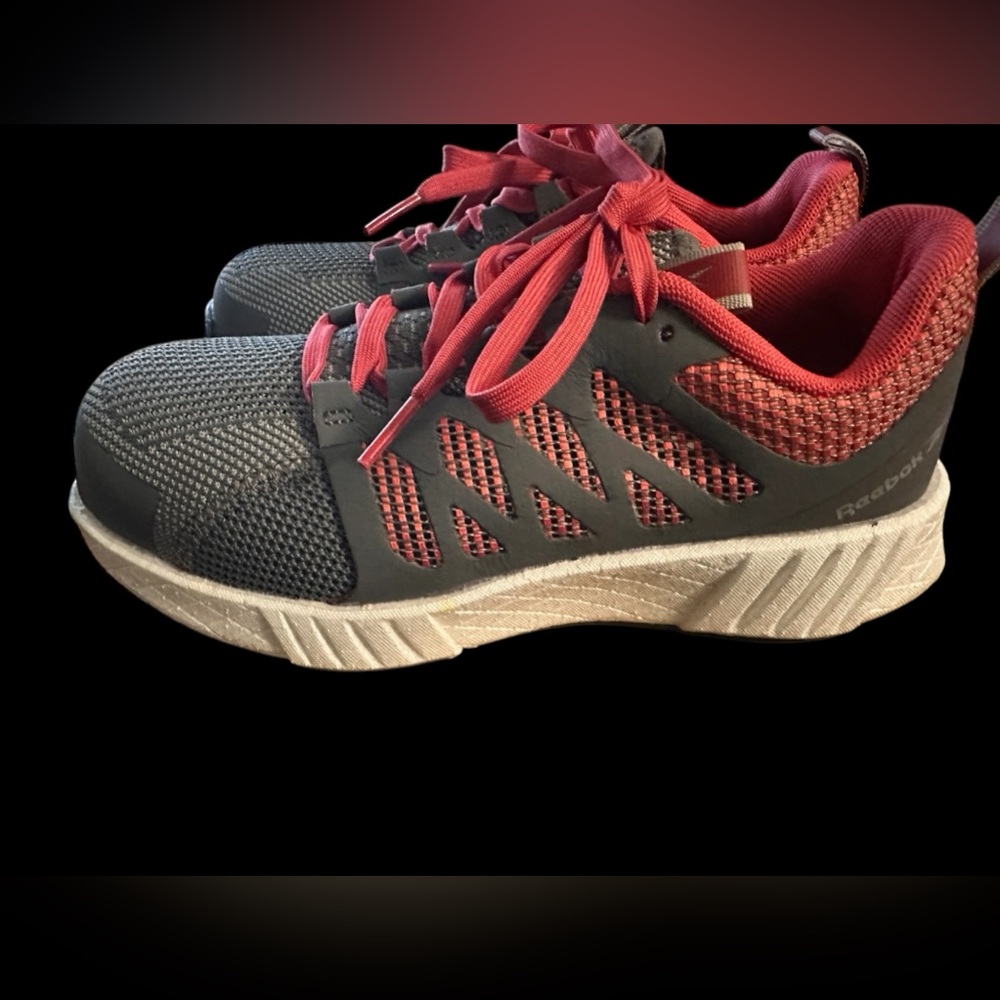 Reebok Fusion Flexweave RB312 Women's Gray Pink Athletic Work Shoe (6 Wide)